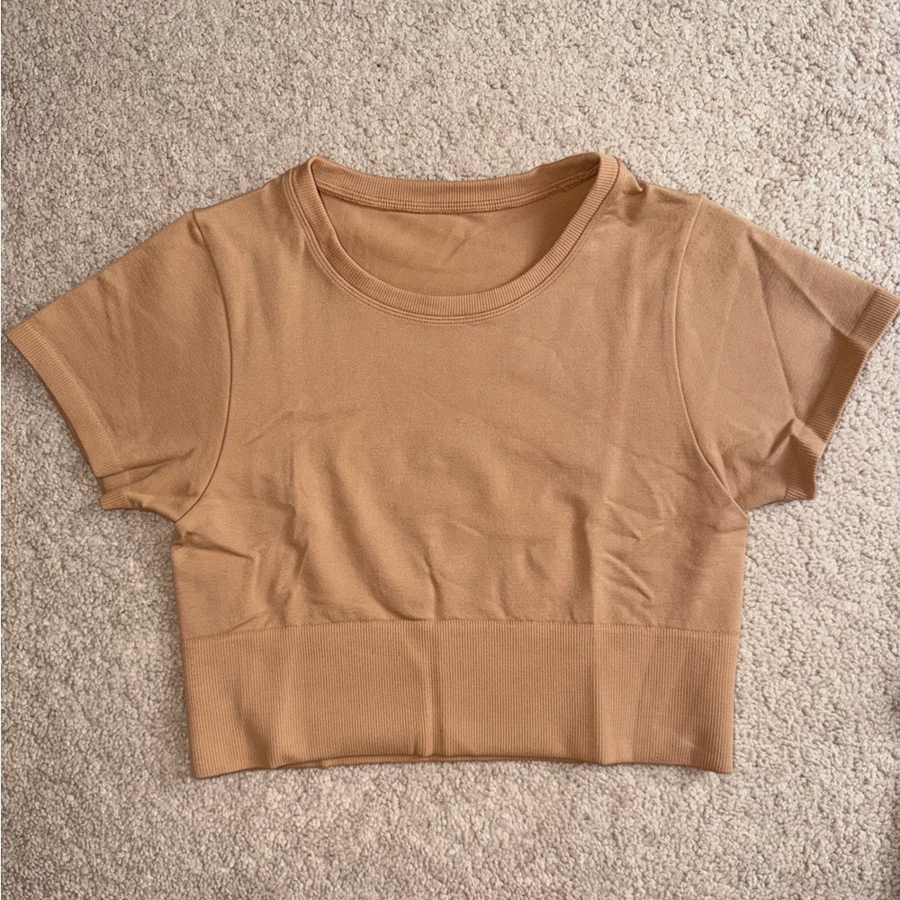 Offline by Aerie Sidewalk Seamless Cropped Tee Size Small